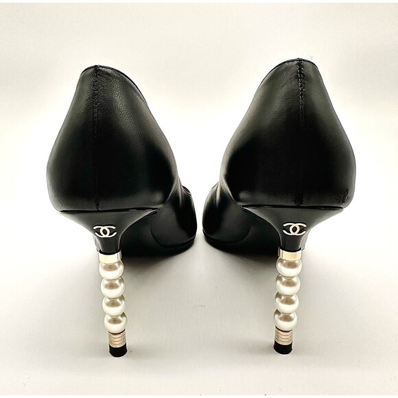 Chanel Patent Cap-Toe Pearl Heel Pumps in Black Leather EU38 US 7-7.5 - Picture 10 of 11